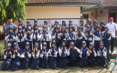 SELAMAT ULANG TAHUN PMI YANG KE 77 DARI PMR MADYA SMP NEGERI 2 BUMIAYU KABUPATEN BREBES